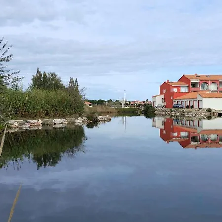 Avec Vue Sur L'etang *