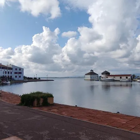 Avec Vue Sur L'étang